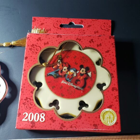 Walt Disney World Lot of 2 Christmas Tree Ornament 2005 2008 Wreath 4" - Picture 4 of 9